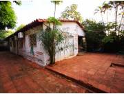 Vendo Casa de 3 dormitorios en Barrio Ettiene de Fernando con terreno de 17x22 m2