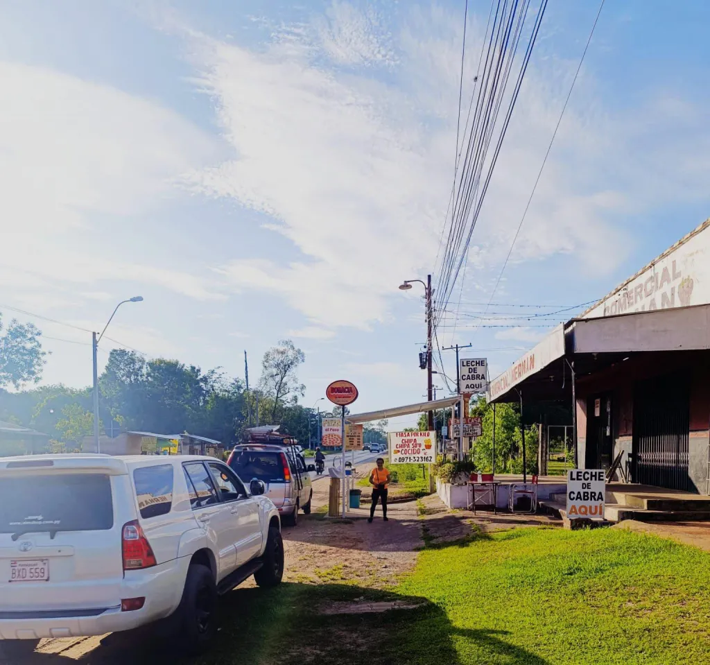 ALQUILO SALON COMERCIAL SOBRE RUTA PRINCIPAL ZONA RUTA AREGUA PATIÑO YPACARAI — foto 3
