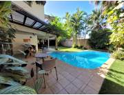 RECOLETA, CENTENARIO: IMPECABLE RESIDENCIA, 3 DORMIT, AMPLIOS AMBIENTES, TERRAZA, JARDÍN.