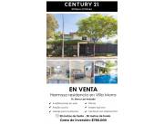 EN VENTA ELEGANTE RESIDENCIA EN BARRIO VILLA MORRA