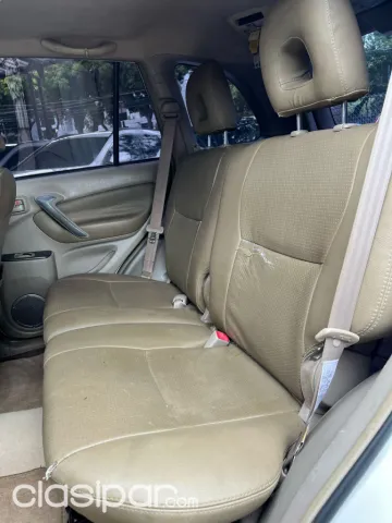 Toyota Rav4 2004 — foto 3