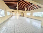 En Alquiler Edificio para Oficinas / Depósito en San Vicente A418