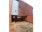 EN ALQUILER DUPLEX EN LAURELTY LUQUE ID 34300