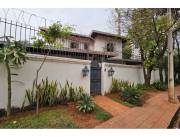 Vendo amplia residencia zona Goethe en esquina