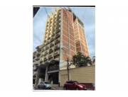 EN VENTA OFICINA AMOBLADA EN EDIFICIO HELIPUERTO