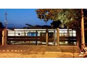 En venta amplia residencia zona UCA