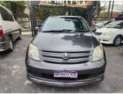 Toyota Ist año 2003
