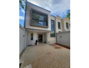 VENDO DUPLEX A ESTRENAR EN LUQUE ZONA CONMEBOL 5159