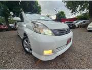 TOYOTA ISIS AÑO 2005 RECIÉN IMPORTADO SIN DETALLES VERLO ES COMPRARLO TR GEREMIAS