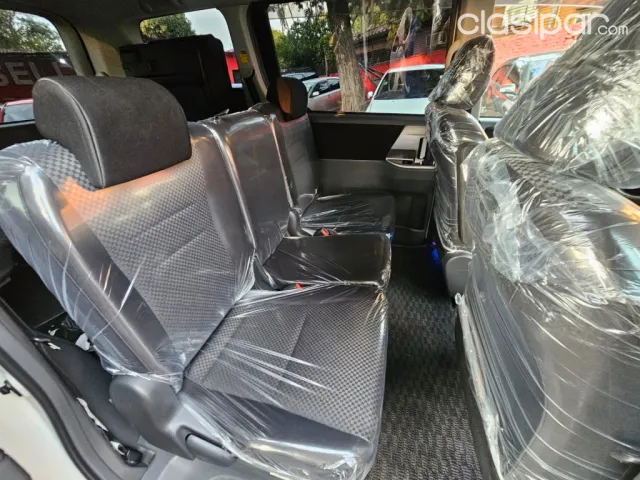 Toyota Noah 2007 — foto 6