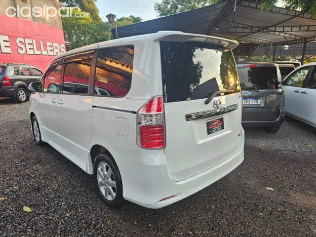 Toyota Noah 2007 — foto 7