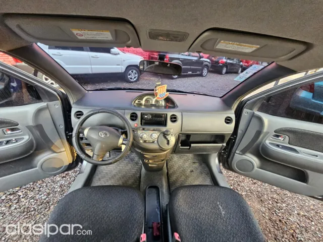 Toyota Sienta 2011 — foto 3
