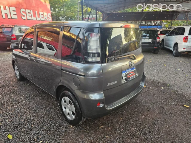 Toyota Sienta 2011 — foto 5