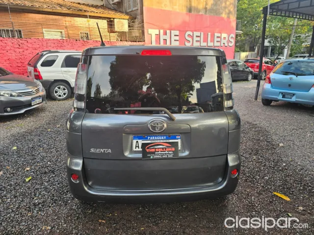 Toyota Sienta 2011 — foto 6