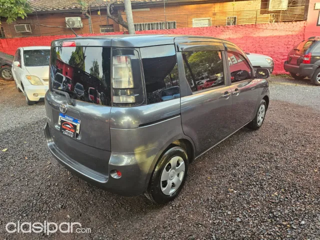 Toyota Sienta 2011 - foto 8