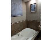 VENDO RESIDENCIA EN ASUNCIÓN BO. CARLOS ANTONIO LOPEZ. COD 5171