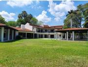 VENDO CASA EN ASUNCION CON VISTA AL RIO PARAGUAY. COD 5173