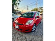 Vendo hermoso Toyota New Vitz Recién importado Año 2007 Color rojo Interior claro Motor
