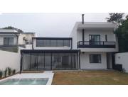 ALQUILO HERMOSA RESIDENCIA NUEVA EN ASUNCION, BARRIO Mcal ESTIGARRIBIA COD 5193