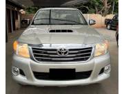 VENDO TOYOTA HILUX DE TOYOTOSHI AÑO 2012 MOTOR 3.0 MECÁNICO 4X2 UNICO DUEÑO
