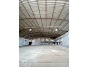 LUQUE, BRITEZ BORGES: DEPOSITO EN ALQUILER, 1.440 M2 + OFICINAS + EXTERIOR, 10.200.000 GS.