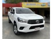 Vendo. Toyota Hilux 2017 motor 2.4 en impecable estado