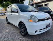 Toyota sienta 2005