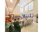 Vendo casa de 8 habitaciones en San Bernardino