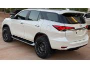 Vendo Toyota Fortuner año 2018 Poco kilometraje, ficha