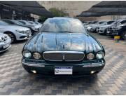 VENDO JAGUAR XI8 AMERICANO AÑO 2007 MOTOR V8 4.2 NAFTERO IMPECABLE