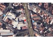 Se alquila edificio comercial en zona estratégica en Pettirossi. Asunción.