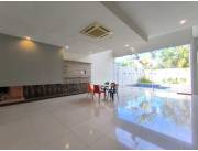 IMPORTANTE RESIDENCIA EN BARRIO MBURUCUYA, PARA VIVIENDA U OFICINA