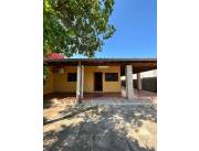 CASA EN BARRIO OBRERO EN VENTA