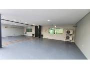 Vendo Amplia Casa de 700 m2 en el Barrio San Cristobal - CLHO6936903
