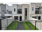 VENDO DÚPLEX A ESTRENAR EN LAMBARÉ!!