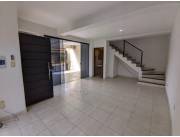 ALQUILO DUPLEX ZONA SEMINARIO, EMBAJADA AMERICANA COD 5447