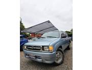 *TOYOTA HILUX* AÑO 2000 CAJA MECÁNICA 4x2 MOTOR 2.500 (2L) DIÉSEL COMÚN ÚNICO DUEÑO A