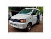 Toyota Noah año.: 00. Diésel 2.200cm3. 4x4. Mecánica. Sin uso en Py 🇵🇾. VENDO SÓLO CONT