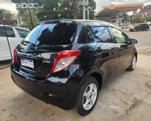 Toyota Vitz 2014 — foto 5
