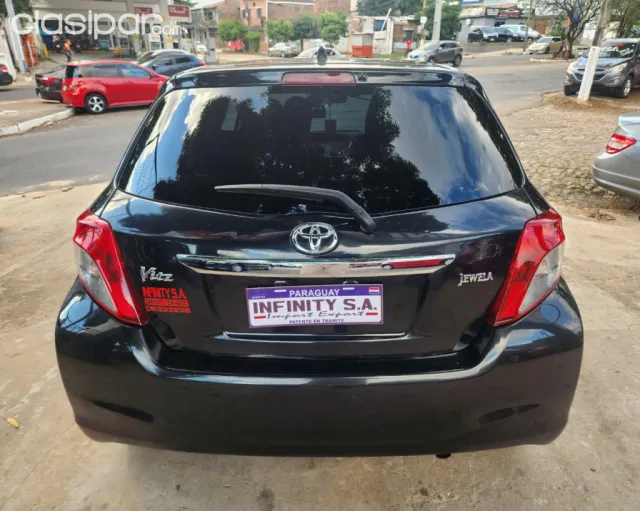 Toyota Vitz 2014 — foto 6