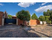 VENDO CASA EN EL BARRIO NAZARETH DE ASUNCIÓN