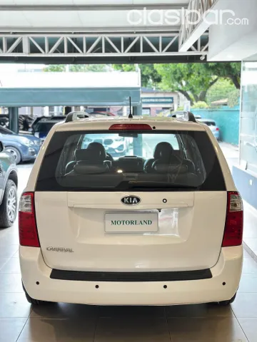 Kia Carnival 2012 — foto 5