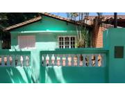 VENDO AMPLIA CASA TIPO FAMILIAR ZONA TERMINAL DE ÓMNIBUS Y AVENIDA FERNANDO DE LA MORA