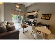 VENDO CASA CON 3 SALONES COMERCIALES.