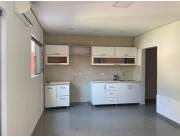 Alquilo casa en Barrio Mburucuya- Todo en planta baja