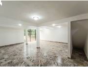 Vendo Residencia en Lambare zona Altos del Golf
