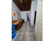 VENDO CASA EN LUQUE BARRIO BELLA VISTA COD 5204