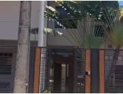 ALQUILO LUJOSA Y AMPLIA RESIDENCIA SEMI AMOBLADA
