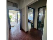 ALQUILO CASA SOBRE MOLAS LOPEZ Y SAN MARTIN COD 5430