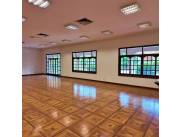 EN VENTA AMPLIA CASA DE 2558 M2 A REMODELAR - LA RECOLETA - ASUNCION